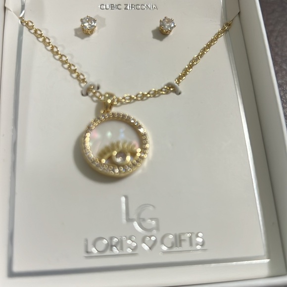 3/$18 Lori’s Gifts Beautiful Eye Necklace and Earrings Set - New - Lot 447 - Picture 3 of 5